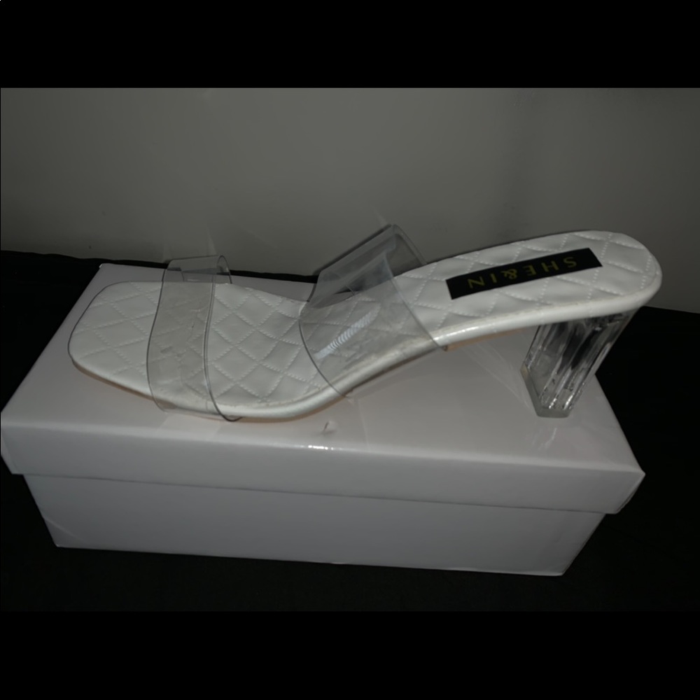 Heels - Picture 2 of 4